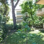 Bed and Breakfast Villino Irma E Con Giardino Vicino Al Mare